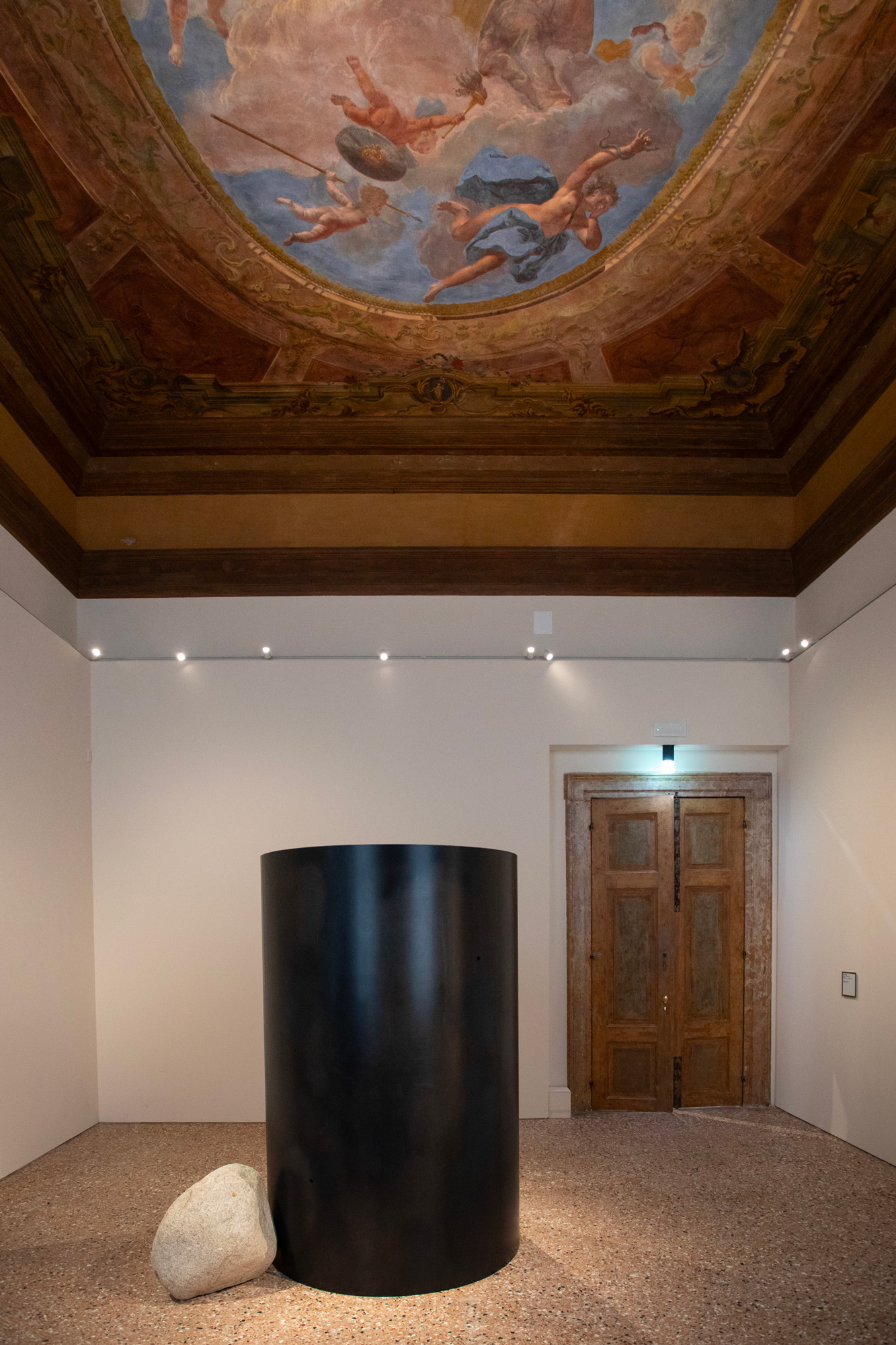 Lee Ufan, Beyond Venice Relatum - Sound box, 2024